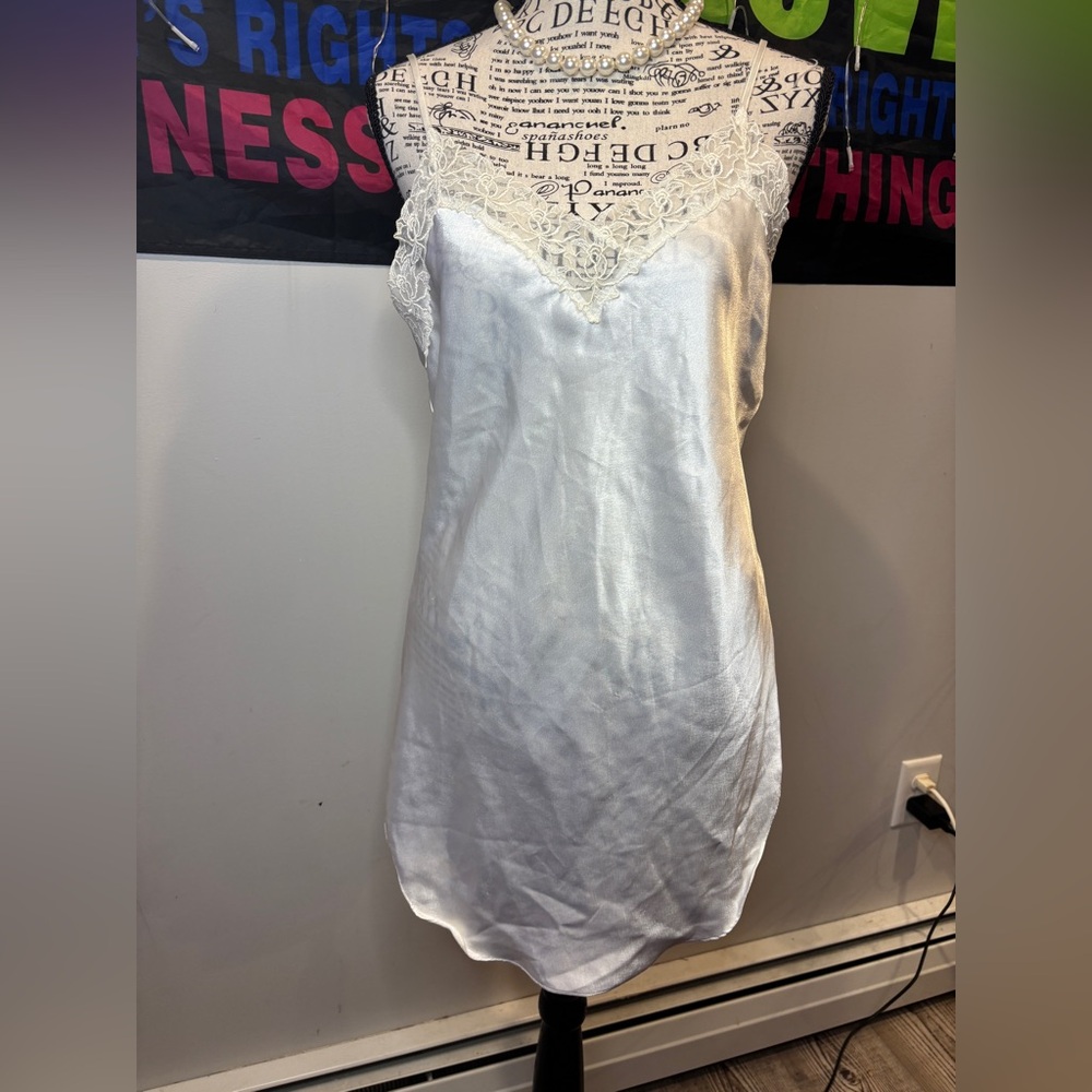 Victoria's Secret Cream Lace Chemise